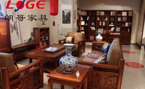 保養(yǎng)紅木辦公家具需注重哪些方面呢？